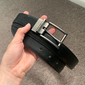 Men’s genuine leather black and brown reversible belt!